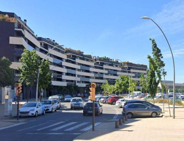 Garaje en Venta en Carrer de Pere de Cabrera en Cappont