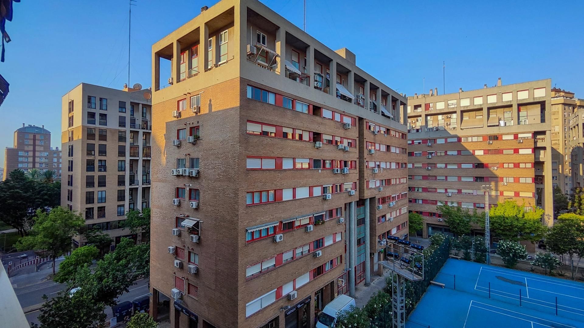Vista exterior de Pis de lloguer en  Valencia Capital amb Aire condicionat, Calefacció i Parquet