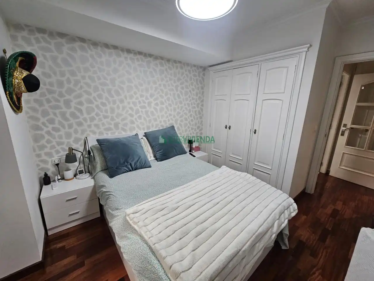 Habitación de Apartamento en venta en Vigo  con Calefacción y Parquet