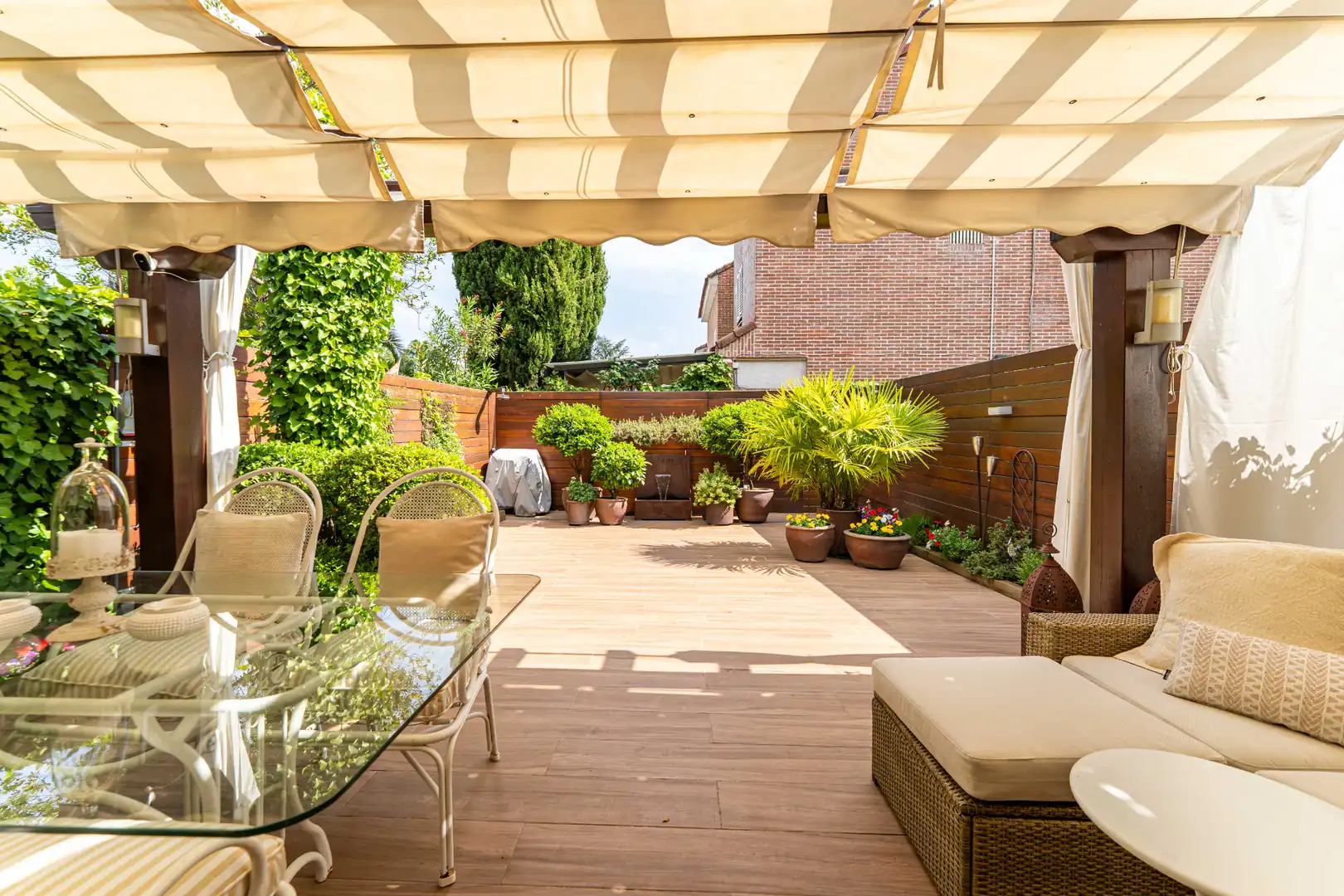 Terraza de Casa adosada en venta en Las Rozas de Madrid con Aire acondicionado, Calefacción y Jardín privado