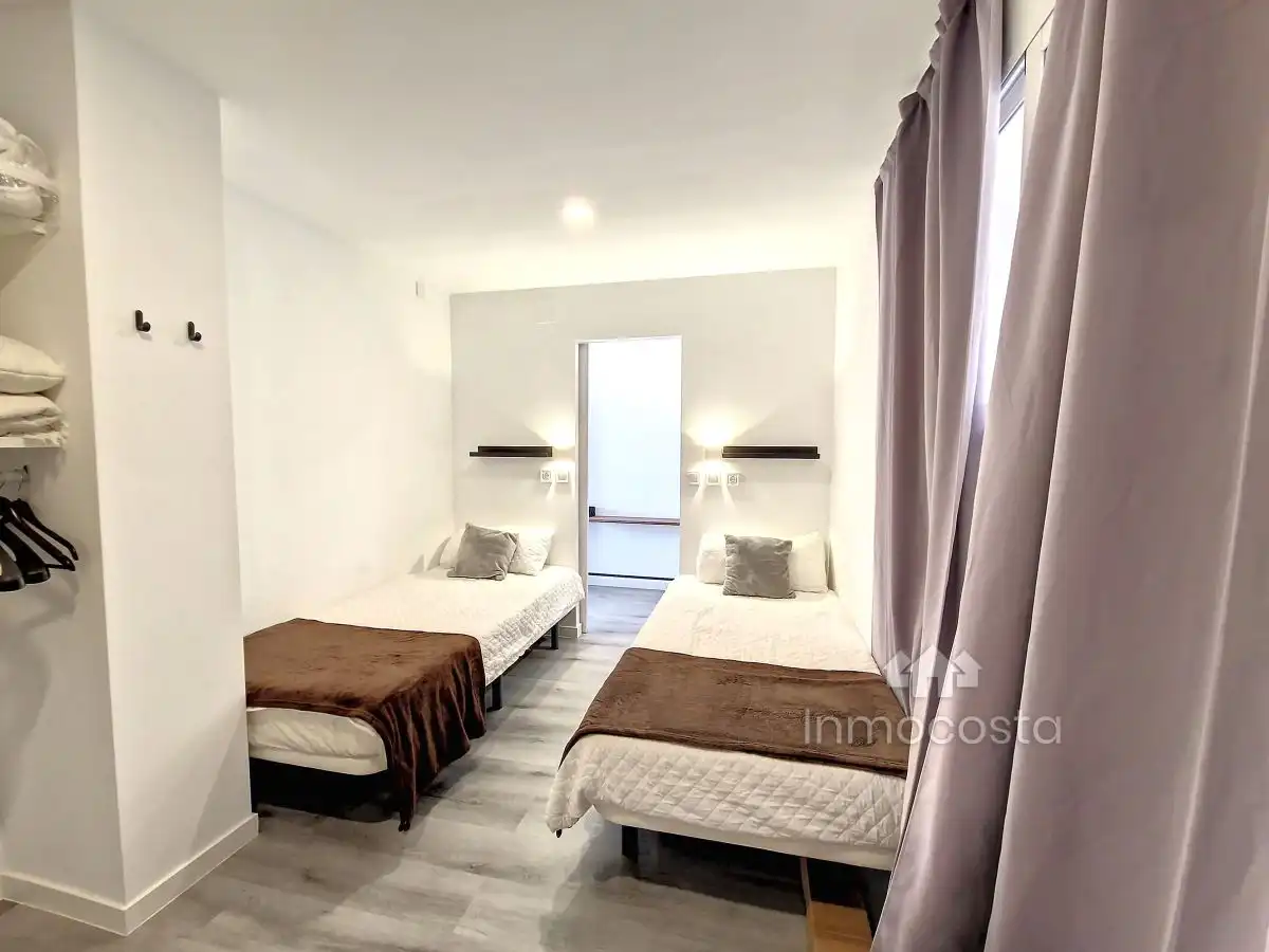 Bedroom of Flat for sale in Alicante / Alacant  with Air Conditioner and Community pool
