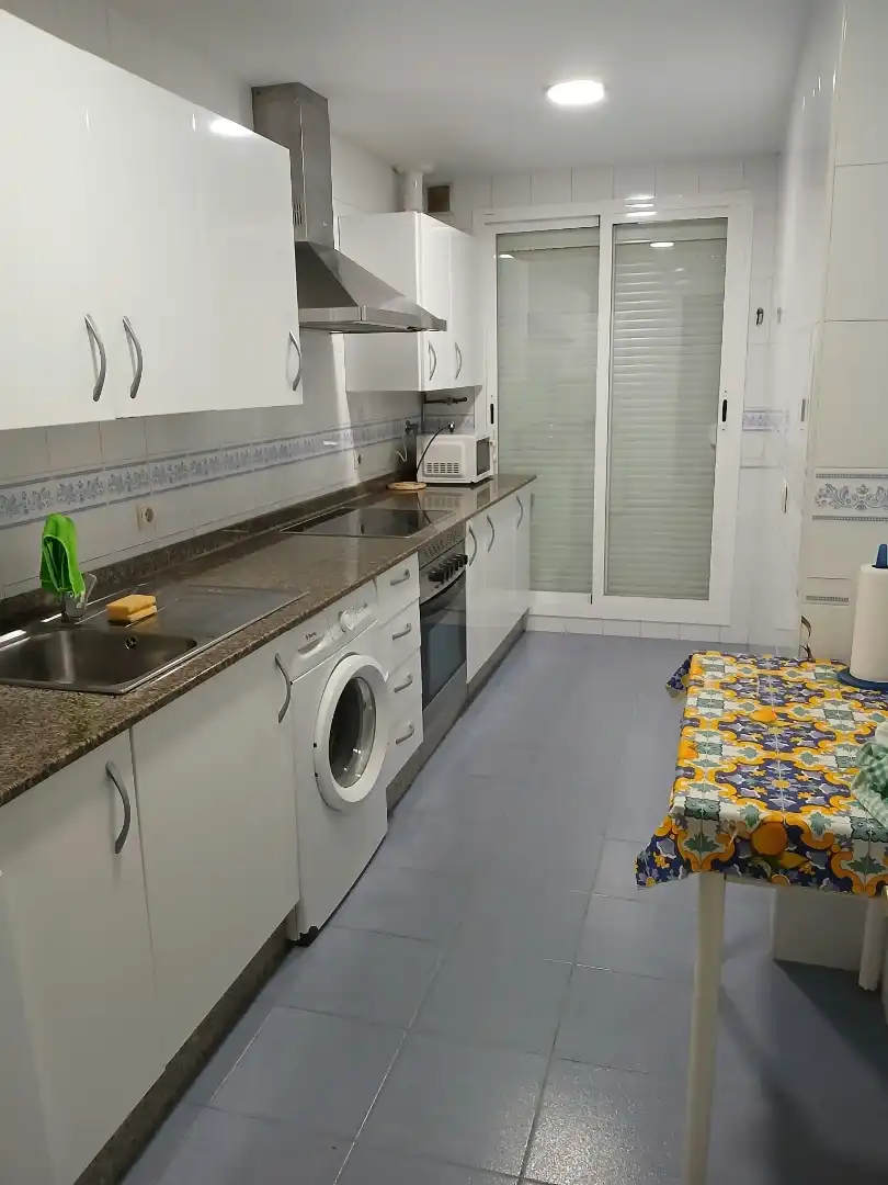 Küche von Erdgeschoss zur Miete in Sanlúcar de Barrameda mit Terrasse, Schwimmbad und Balkon