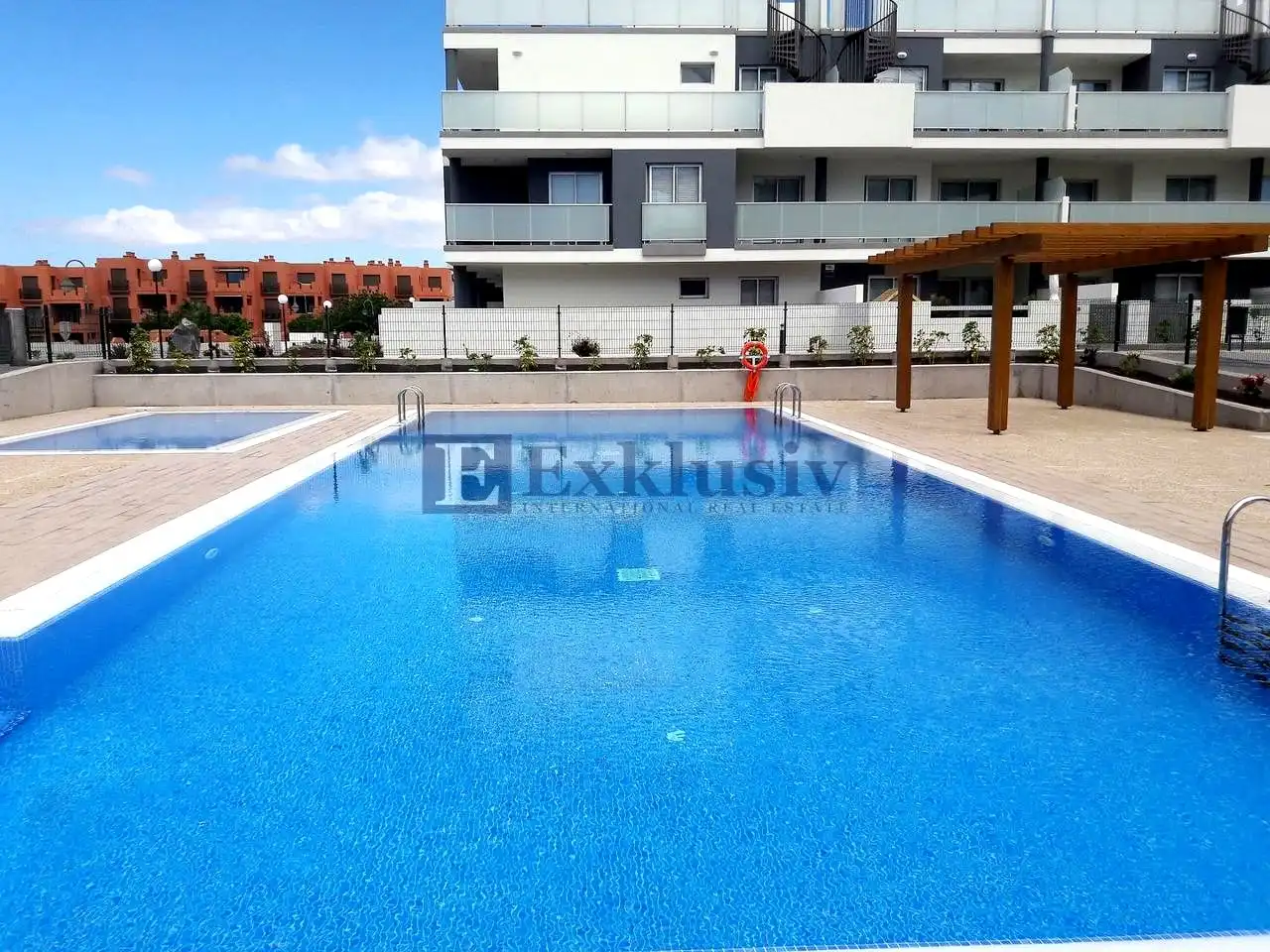Piscina de Planta baixa en venda en Granadilla de Abona amb Aire condicionat, Terrassa i Traster