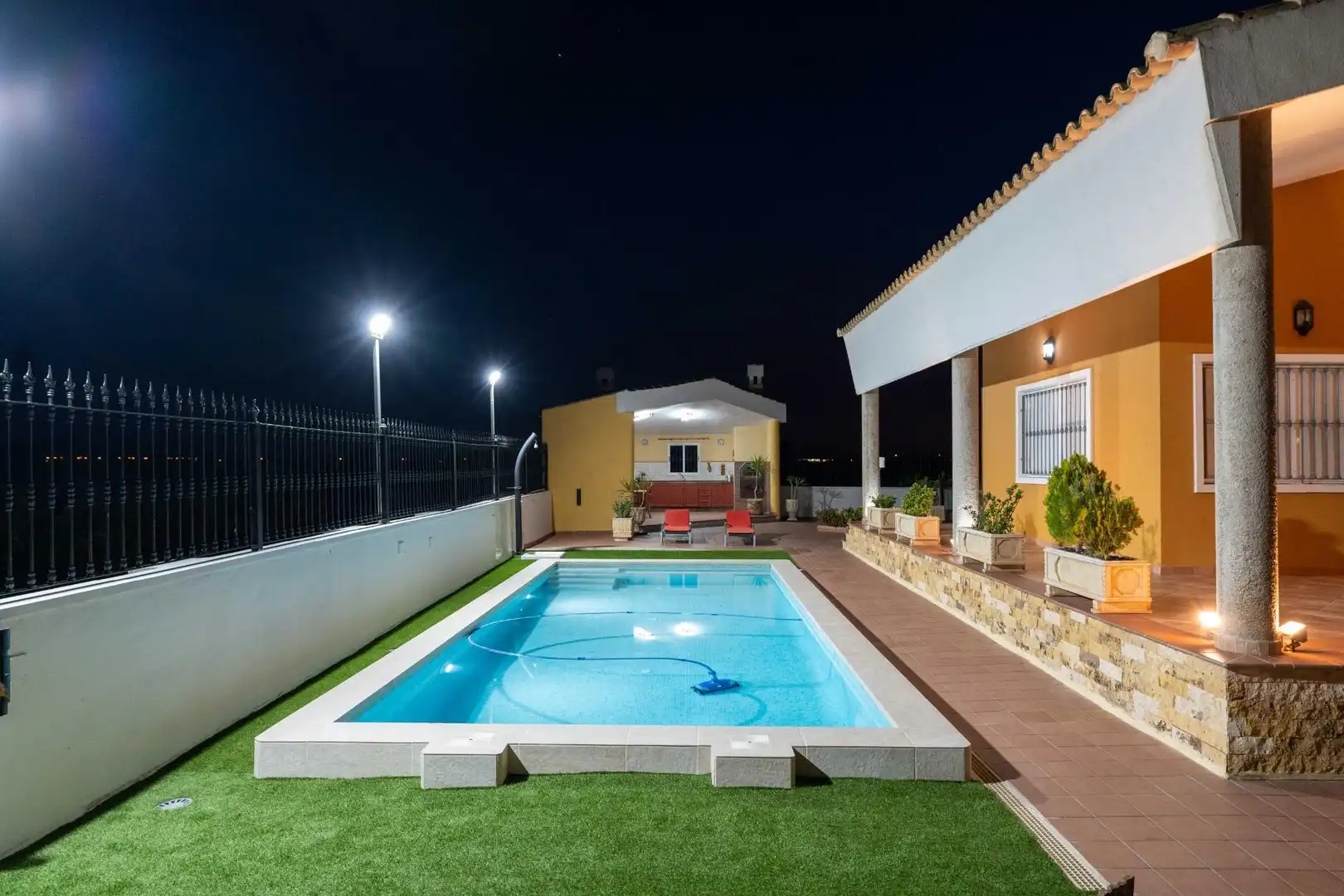 Piscina de Casa o xalet en venda en Orihuela amb Aire condicionat, Calefacció i Terrassa