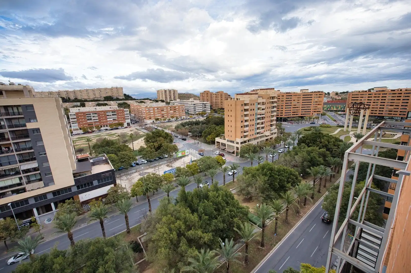 Vista exterior de Àtic en venda en Alicante / Alacant amb Terrassa