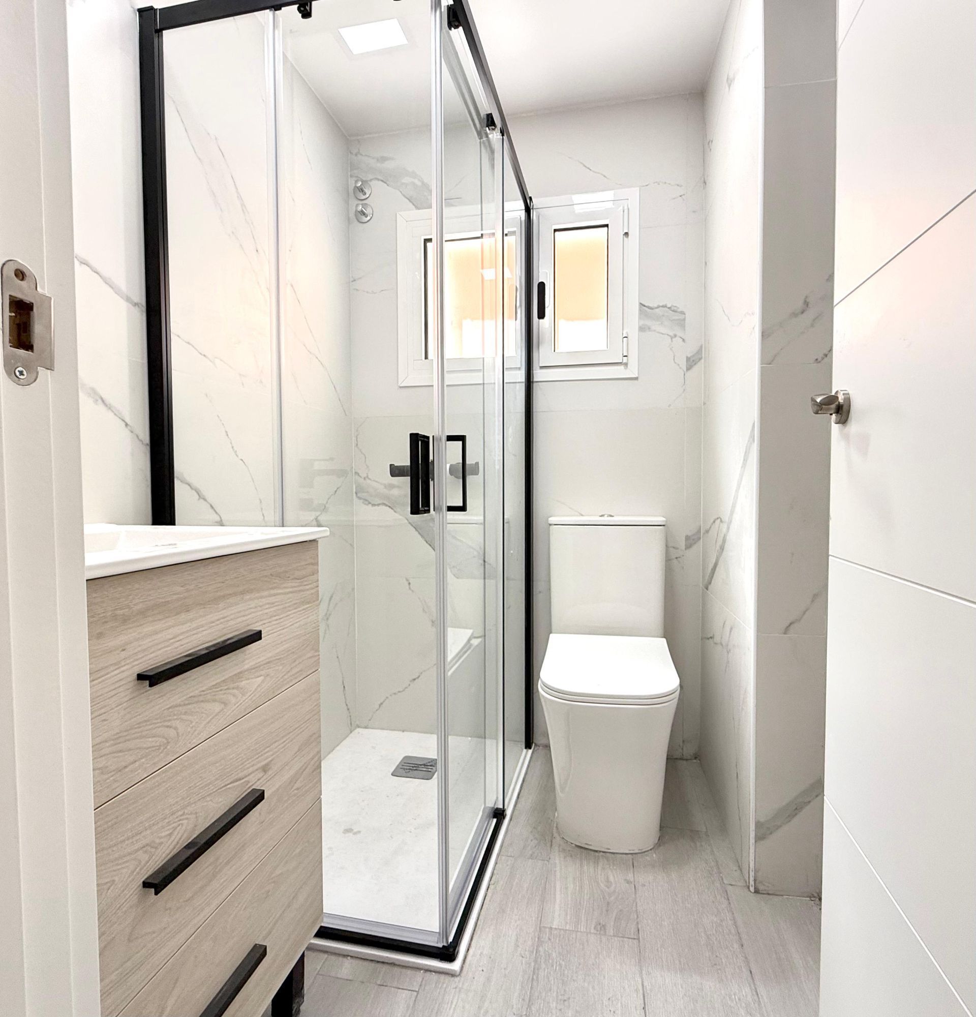 Bathroom of Flat to share in Getafe  with Heating and Furnished
