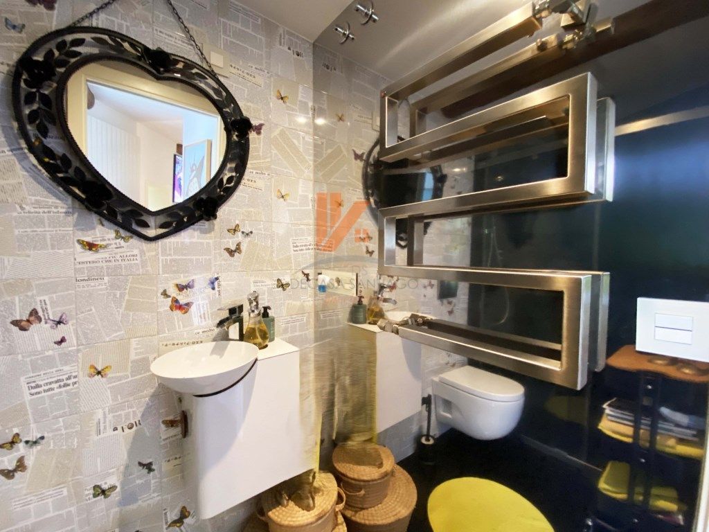 Bany de Casa o xalet en venda en Santiago de Compostela  amb Rentadora