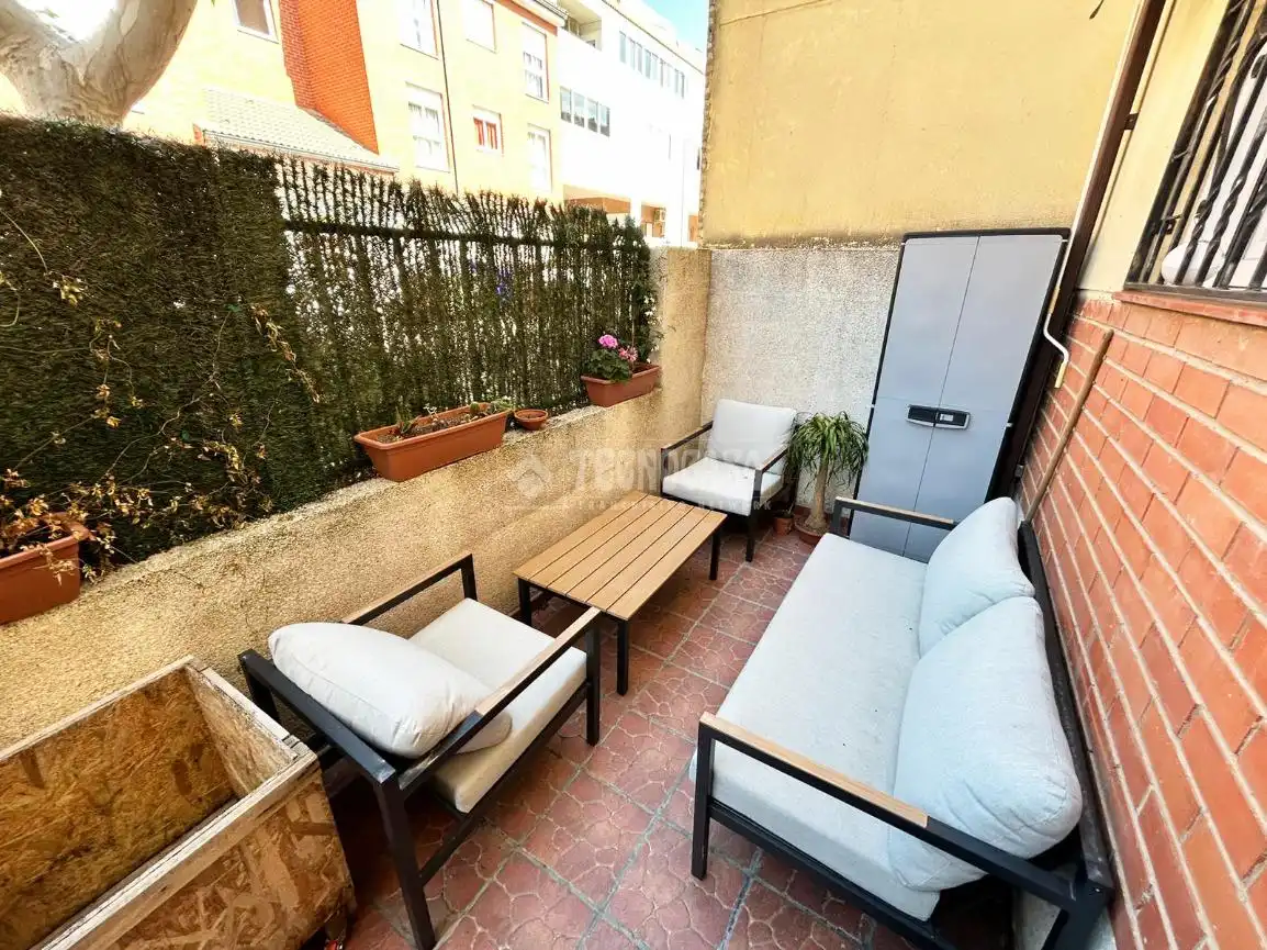 Terrassa de Casa adosada en venda en La Puebla de Alfindén amb Calefacció