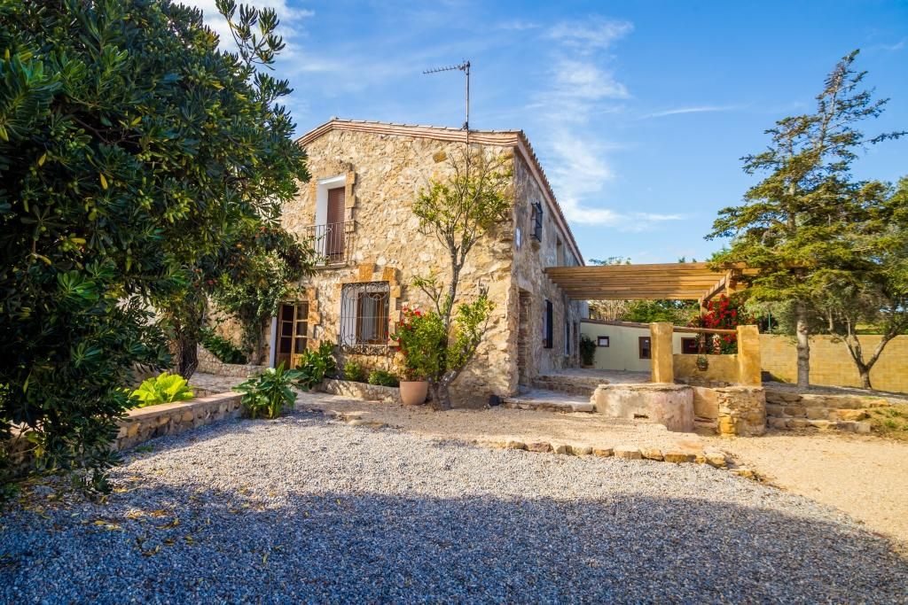 Vista exterior de Finca rústica en venta en Calonge i Sant Antoni con Jardín privado, Terraza y Amueblado