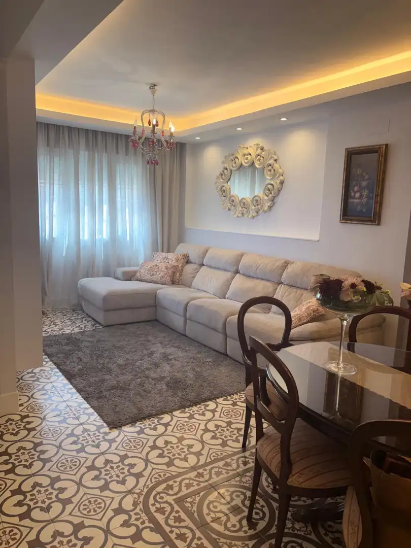 Sala d'estar de Casa adosada en venda en Utrera amb Aire condicionat