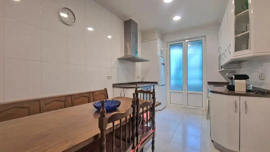 Cocina de Piso en venta en Donostia - San Sebastián  con Calefacción y Balcón