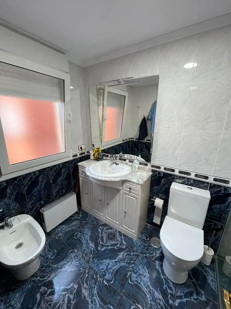 Baño de Piso en venta en A Estrada  con Calefacción, Terraza y Trastero