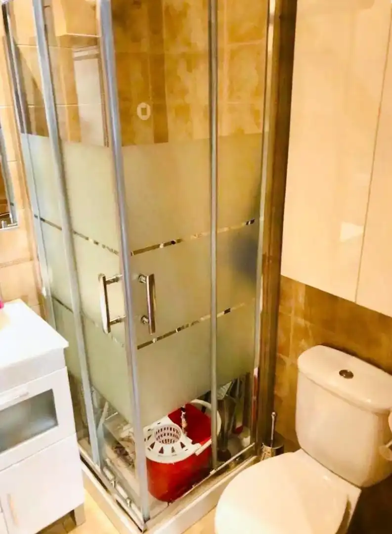 Badezimmer von Wohnung zur Miete in Oviedo  mit Heizung, Abstellraum und Möbliert