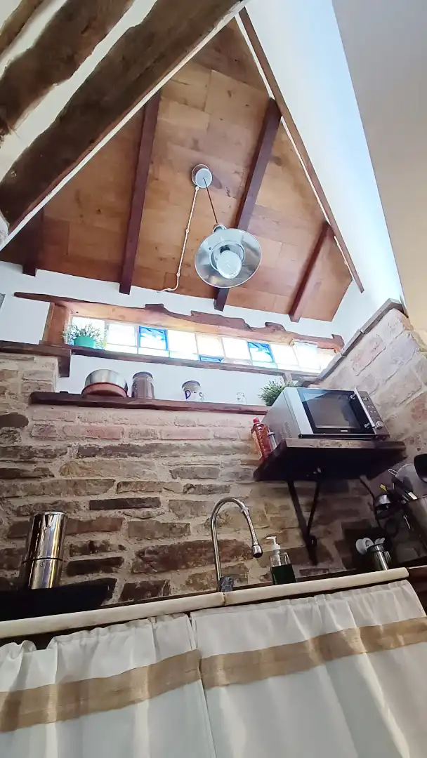 Cuina de Casa o xalet en venda en Mieres (Asturias) amb Jardí privat, Terrassa i Traster