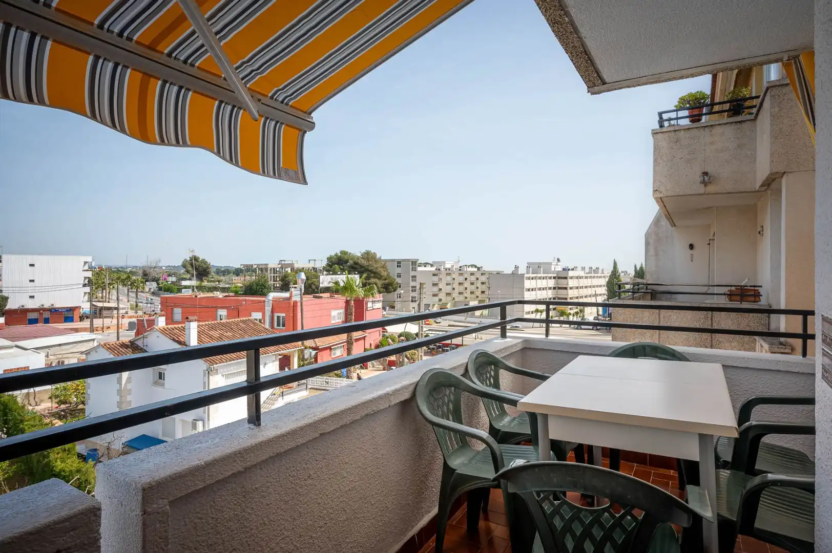 Terraza de Piso en venta en Torredembarra con Calefacción, Terraza y Piscina comunitaria
