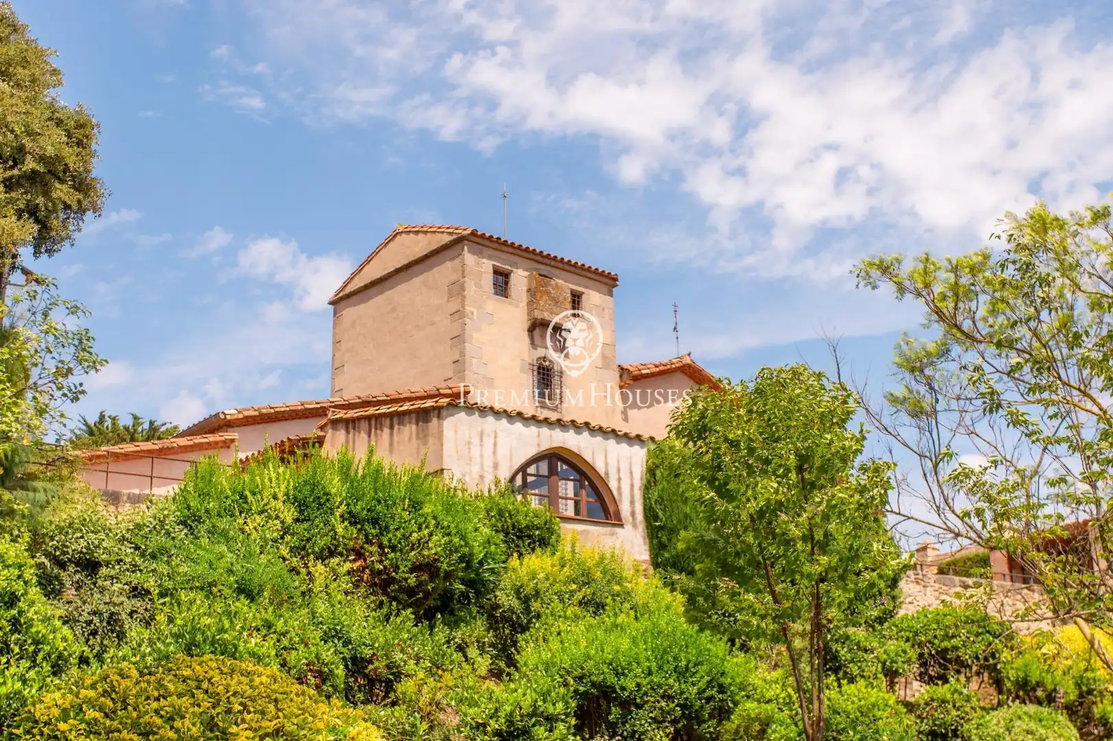 Vista exterior de Finca rústica en venda en Sant Andreu de Llavaneres amb Aire condicionat, Calefacció i Piscina