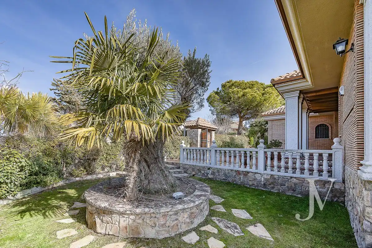 Jardín de Casa o chalet en venta en El Casar con Aire acondicionado, Calefacción y Jardín privado