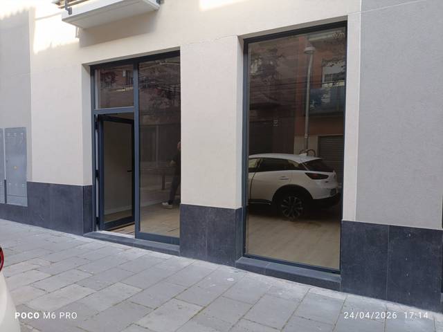Local comercial en Alquiler en Palau-solità i Plegamans