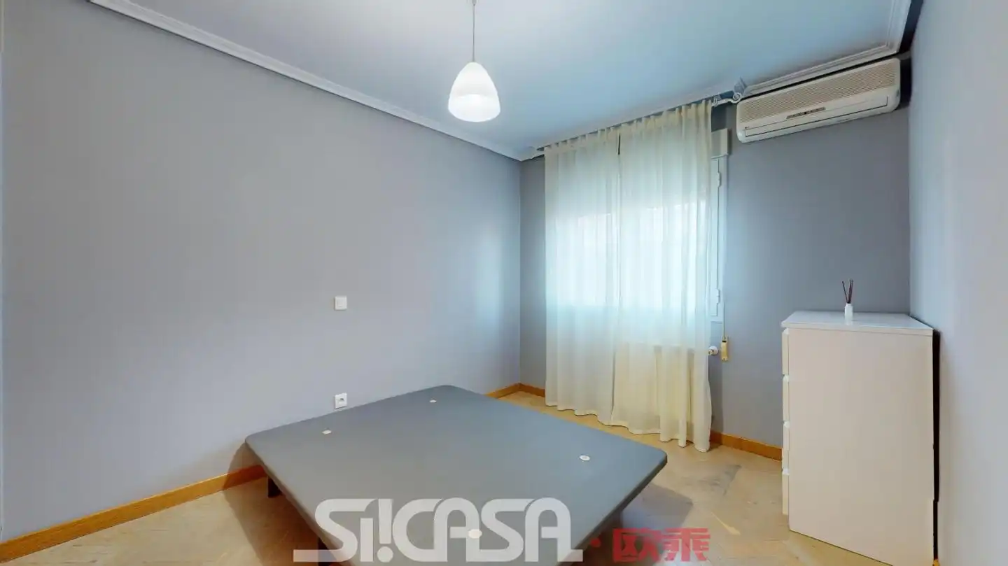 Dormitori de Casa adosada en venda en Pintores - Ferial