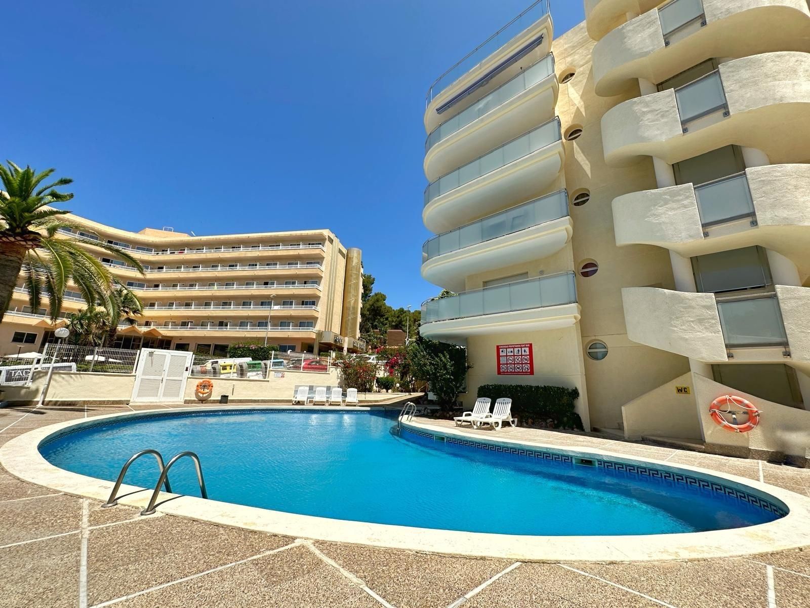 Piscina de Pis en venda en Salou amb Aire condicionat, Jardí privat i Terrassa