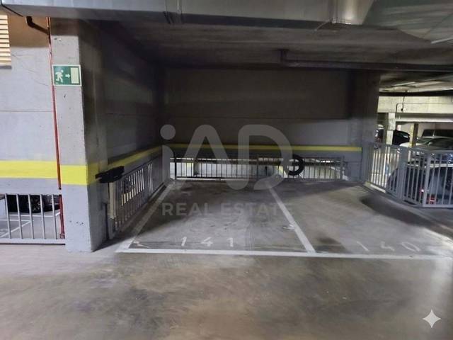 Garaje en Venta en Avenida de La Gavia en Ensanche de Vallecas - La Gavia