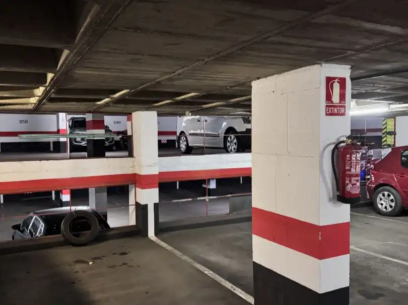 Parking de Garaje de alquiler en Madrid con Alarma