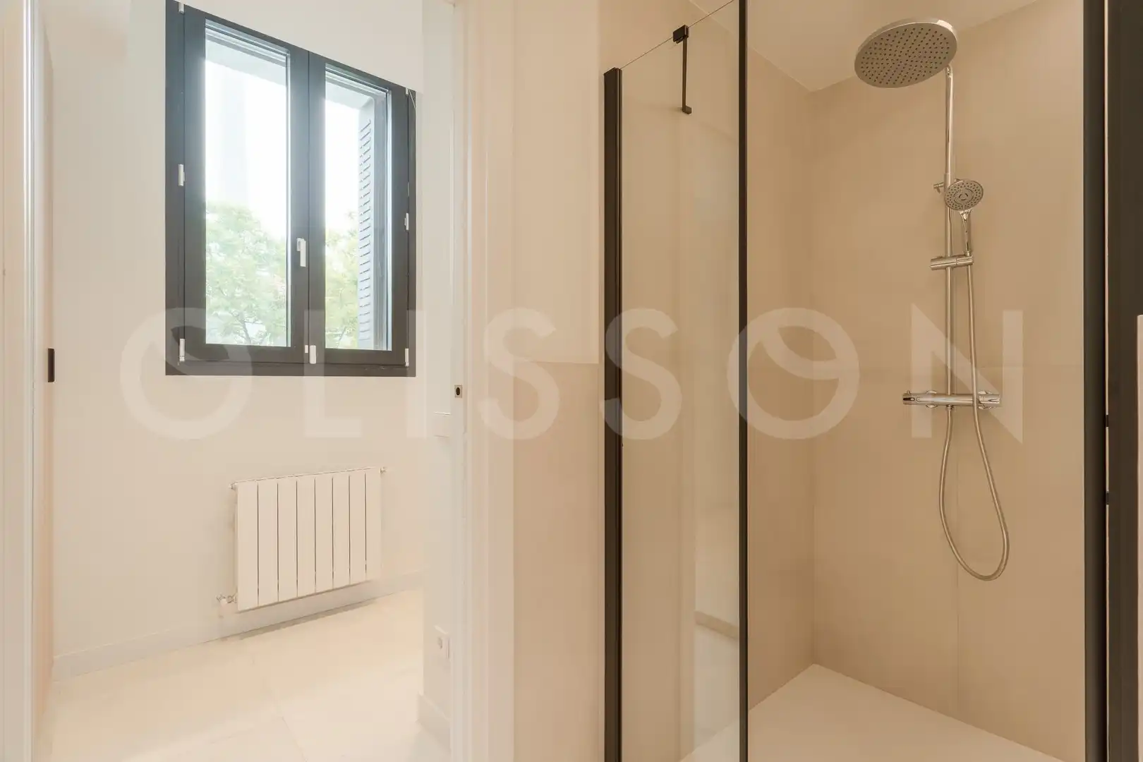 Bathroom of Houses for sale in Madrid  with Air Conditioner, Heating and Private garden