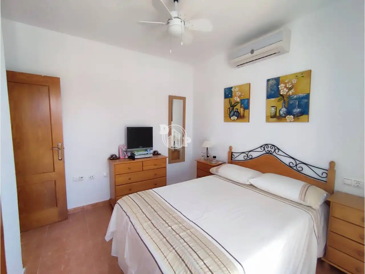 Casa pareada con piscina en venta en Calle Laguna de Sariñena, imagen 9