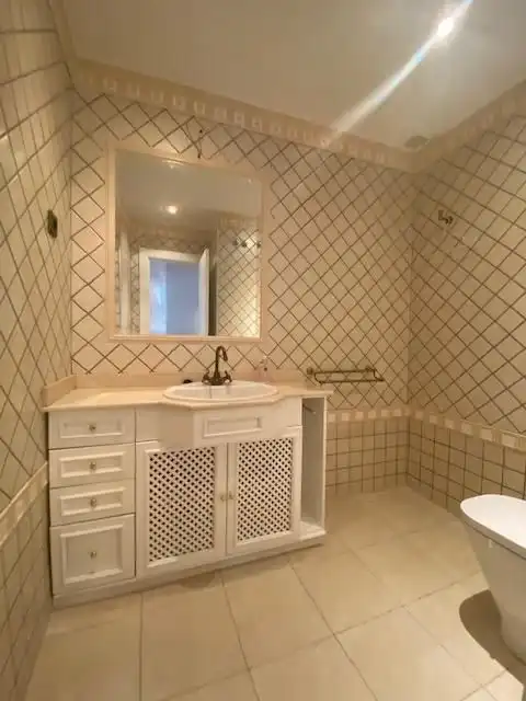 Bathroom of Houses for rent in Boadilla del Monte  with Air Conditioner, Private garden and Storage room