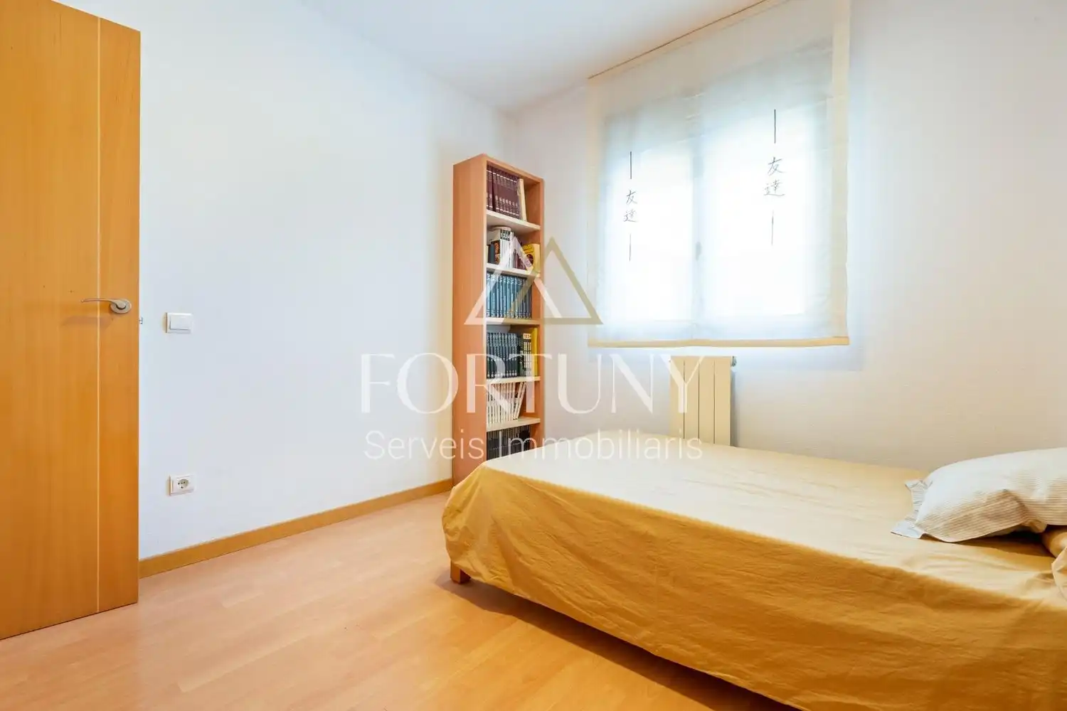 Schlafzimmer von Dachboden zum Verkauf in Reus mit Klimaanlage, Schwimmbad und Balkon