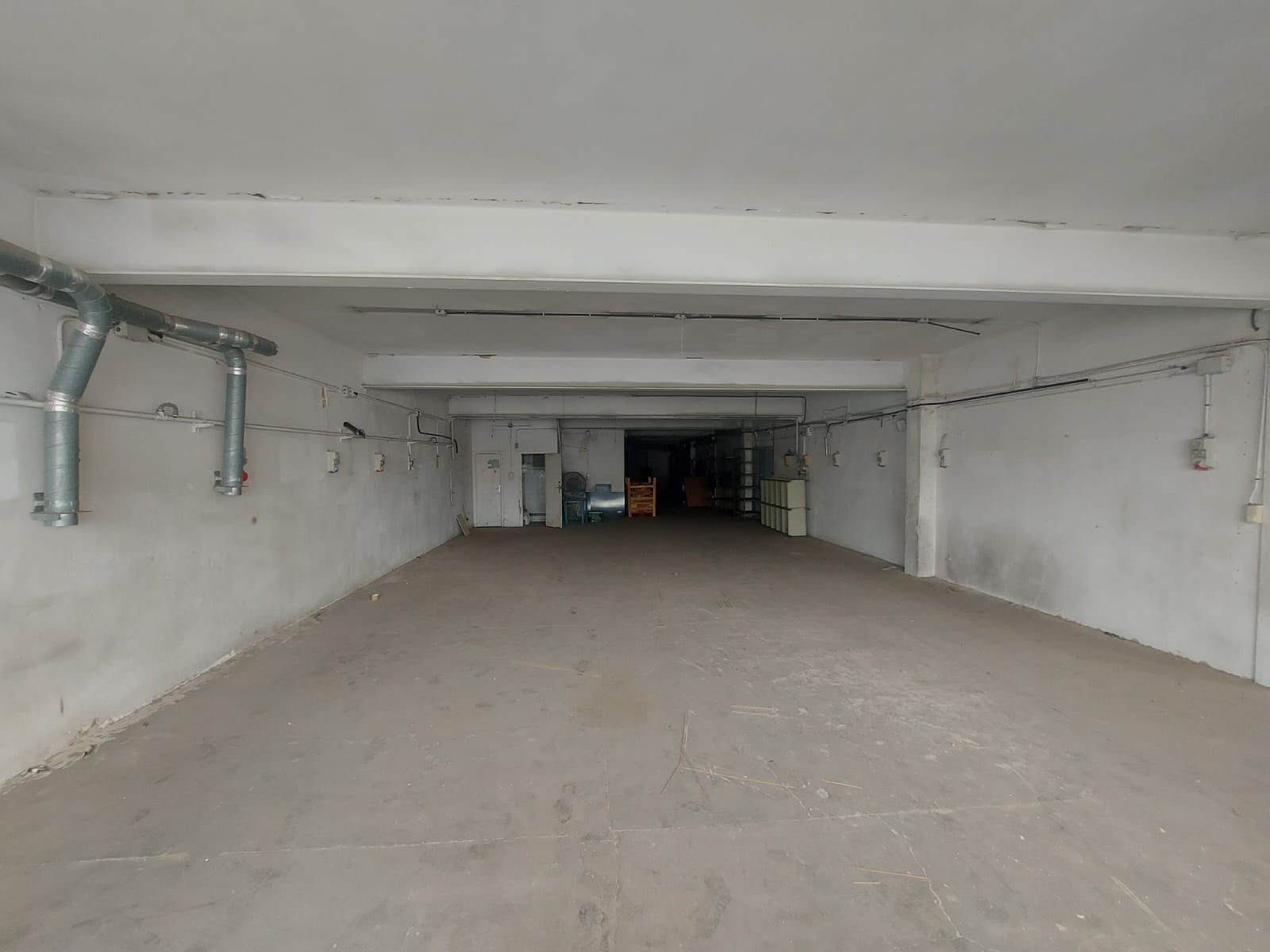 Local en venta en L'Hospitalet de Llobregat con Alarma