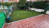 Jardí de Casa adosada en venda en Castro-Urdiales amb Calefacció, Jardí privat i Parquet