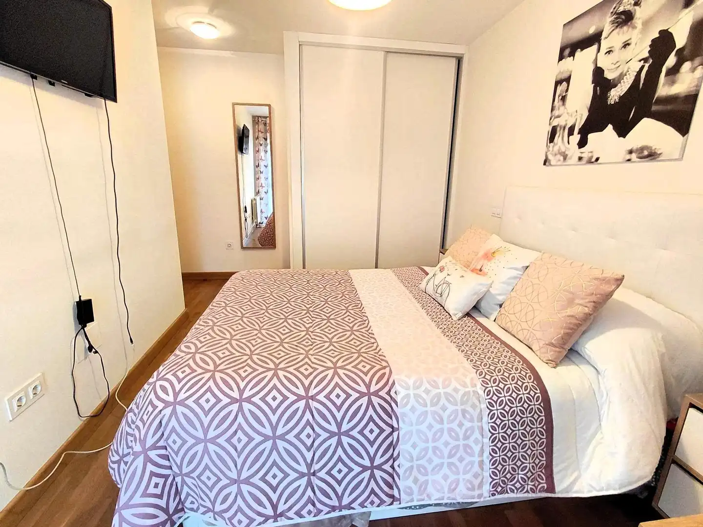 Habitación de Planta baja en venta en El Astillero   con Calefacción, Trastero y Amueblado