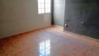 Flat for sale in C/ Ramón y Cajal, El Mercado, imagen 3