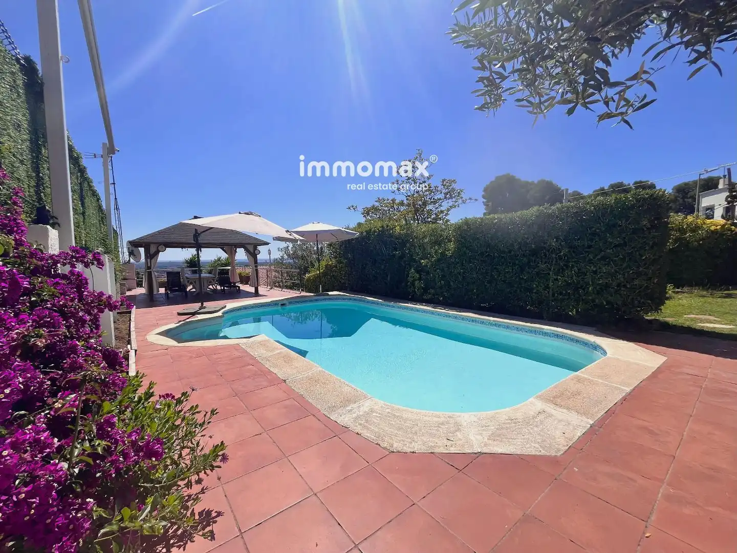 Piscina de Casa o xalet en venda en Castelldefels amb Aire condicionat, Terrassa i Traster
