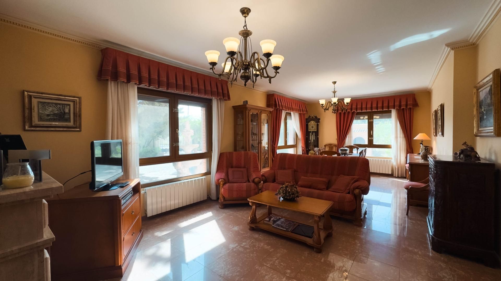 Sala d'estar de Casa o xalet en venda en Banyeres de Mariola amb Calefacció, Jardí privat i Terrassa