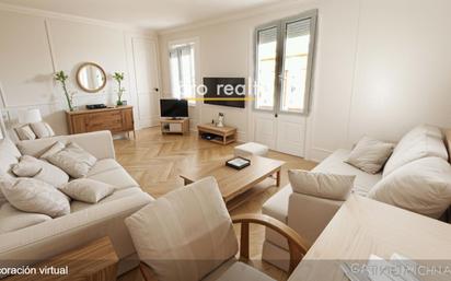 Living room of Flat for sale in  Madrid Capital  with Air Conditioner, Heating and Storage room