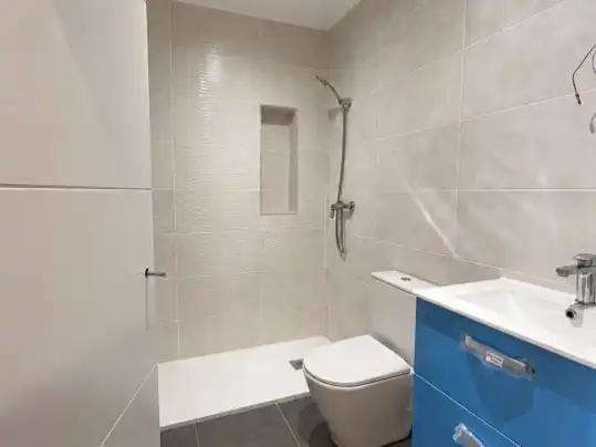 Bathroom of Detached homes for sale in Elda  with Private garden, Parquet flooring and Terrace