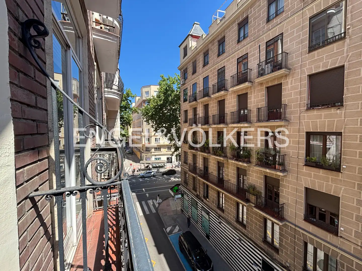 Vista exterior de Piso de alquiler en Madrid con Aire acondicionado, Calefacción y Balcón