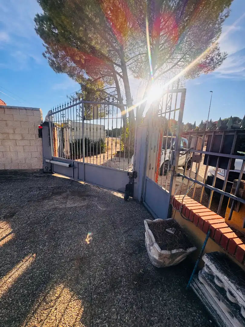 Chalet con piscina en venta en Carretera Aldeamayor, imagen 5