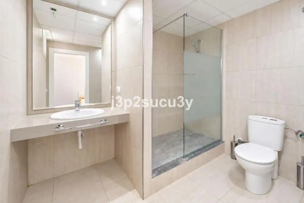 Bany de Casa o xalet de lloguer en Marbella amb Aire condicionat, Jardí privat i Terrassa
