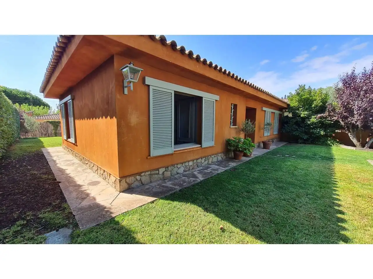 Houses for rent in Calle Clavells, Cabrils