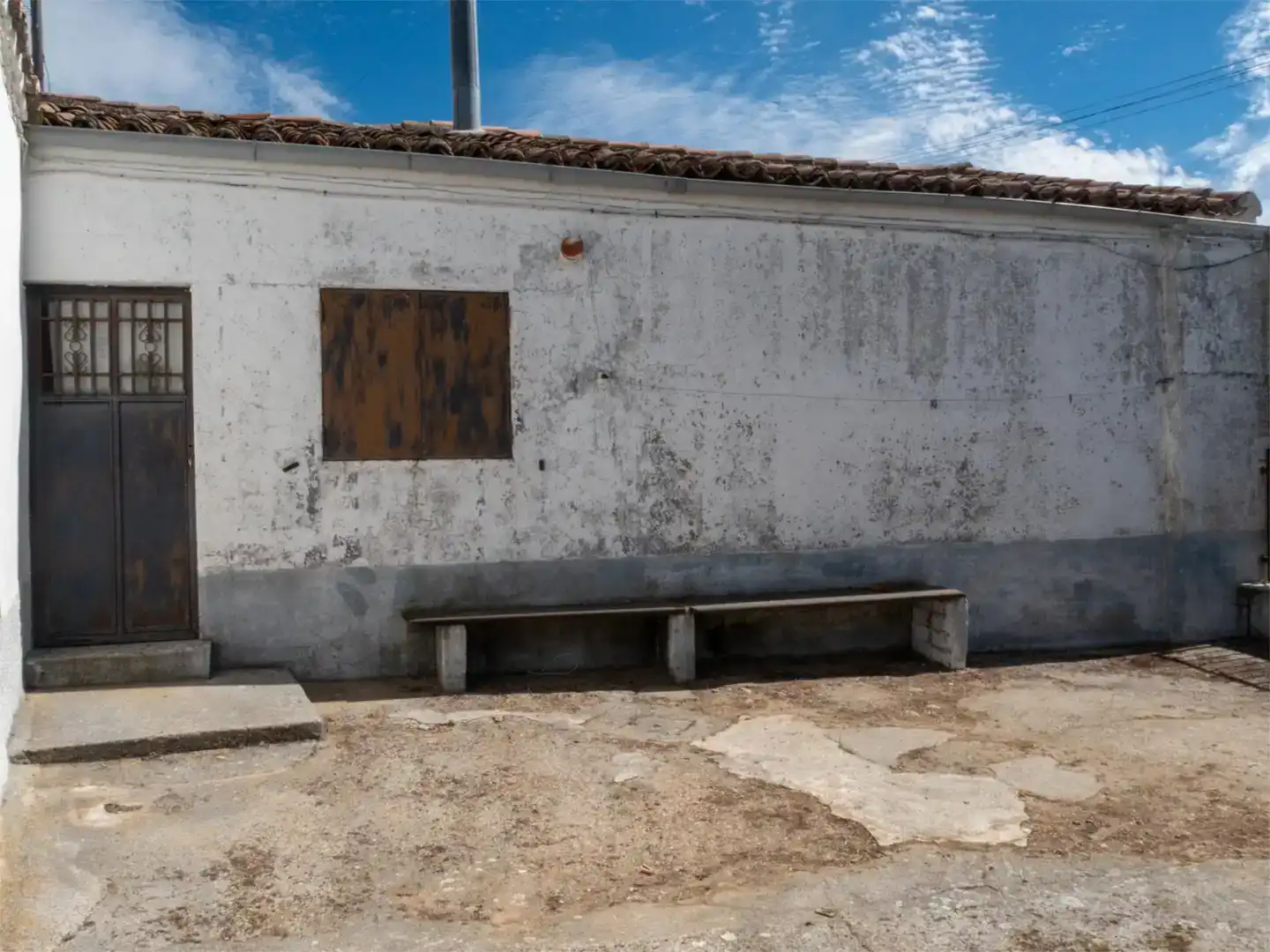 Vista exterior de Pis en venda en Montejo amb Jardí privat i Traster