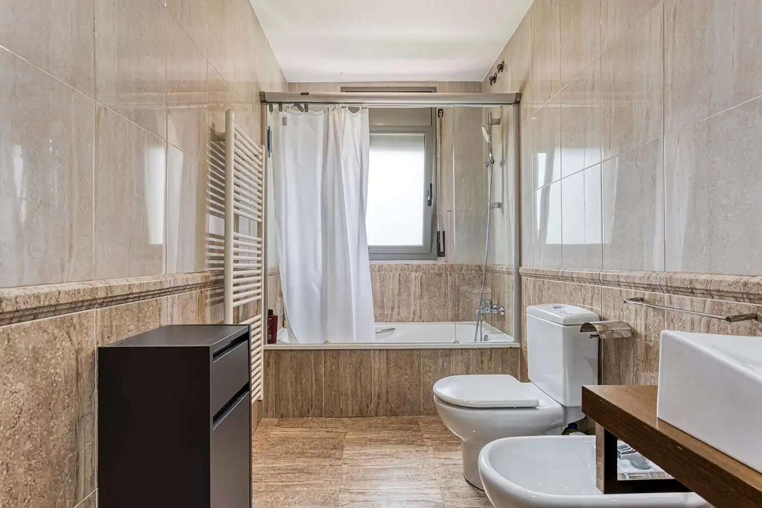 Bathroom of Detached homes for sale in La Torre de Claramunt  with Air Conditioner, Heating and Private garden