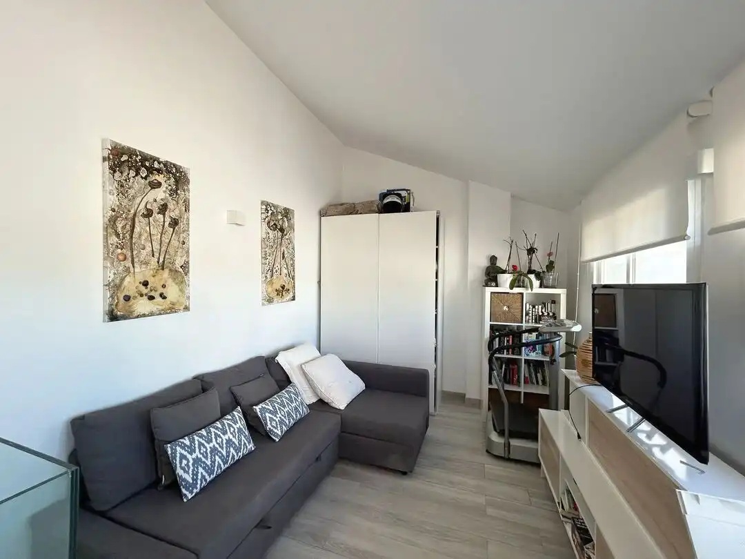 Sala de estar de Dúplex en venta en Marbella con Aire acondicionado, Calefacción y Jardín privado
