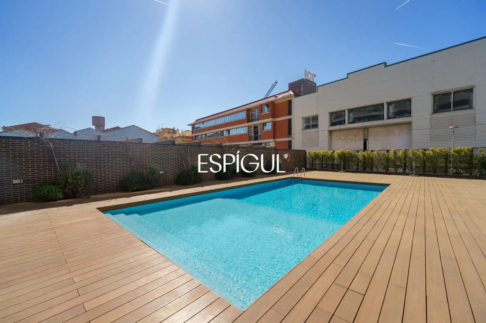 Swimming pool of Attic for sale in Montgat  with Air Conditioner, Heating and Parquet flooring