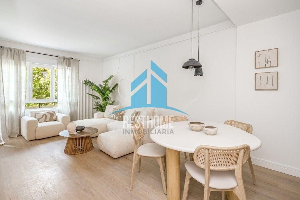 Sala d'estar de Apartament en venda en  Valencia Capital amb Aire condicionat, Calefacció i Balcó