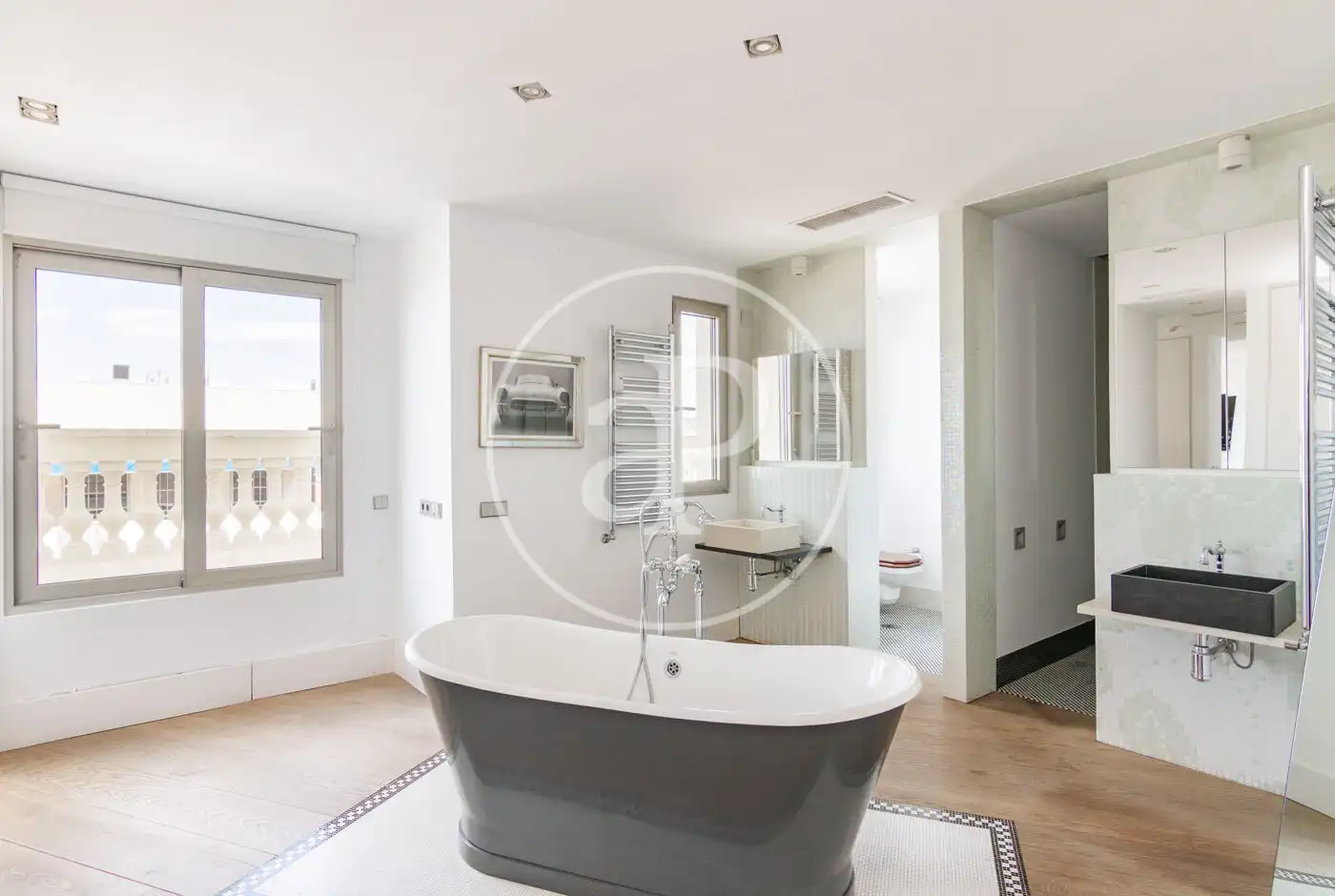 Baño de Ático en venta en Madrid con Aire acondicionado, Calefacción y Jardín privado