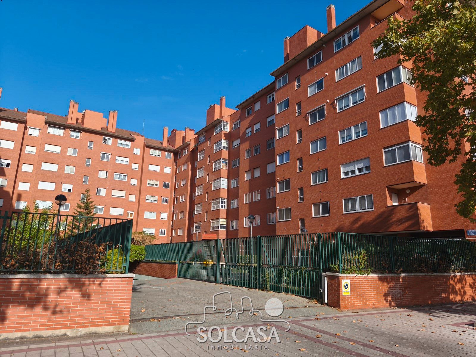 Vista exterior de Garatge en venda en Valladolid Capital