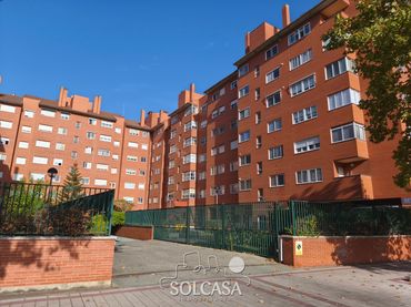 Individual amb ascensor en venda a Calle Jara